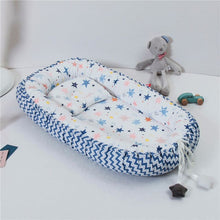 Cargar imagen en el visor de la galería, Folding Baby Portable Nest - Ripple Star BW / 50X80